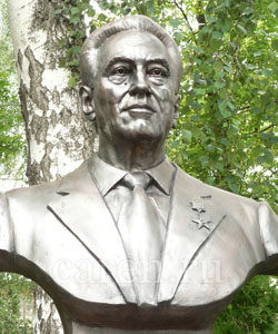 Памятник "Gay Ilyich Severin"