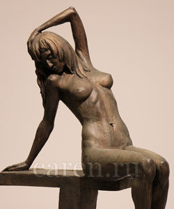 Скульптурная композиция Ню "Sitting lady"